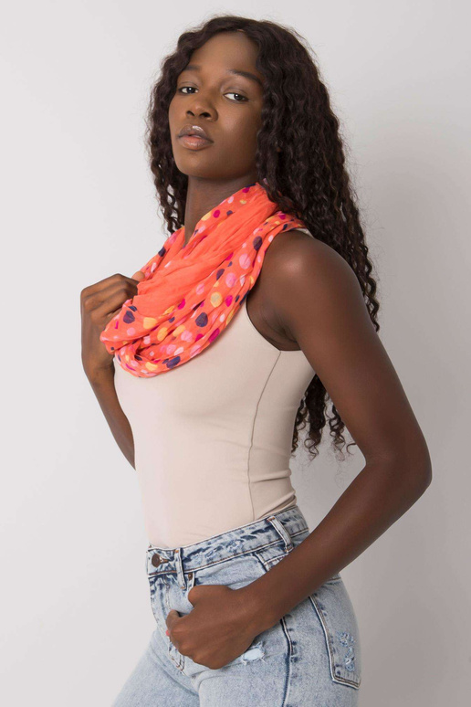 Oranža sieviešu šalle punktos