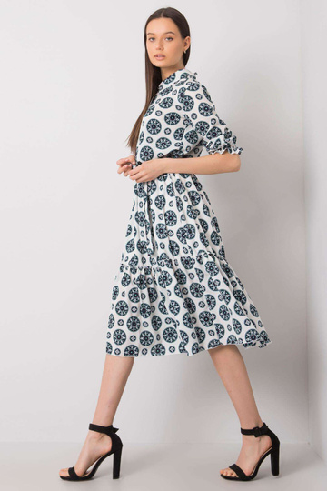 Balta un piparmētru kleita...