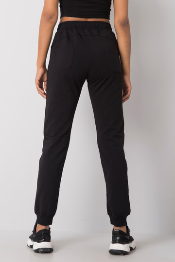 Alivia Melnas sporta bikses 2