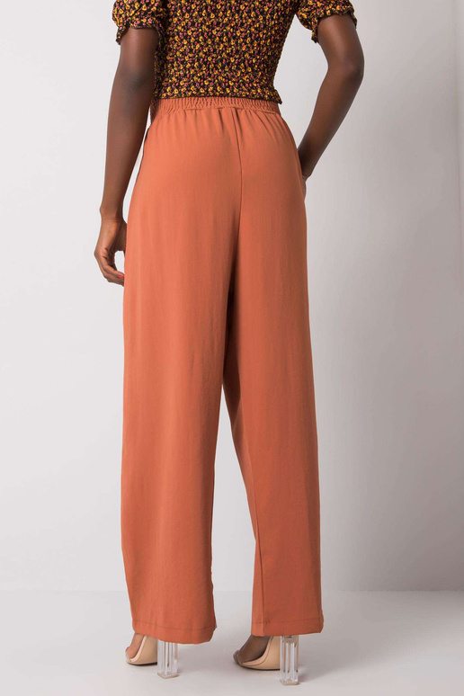 Gaiši brūnas platas bikses no Lareen...