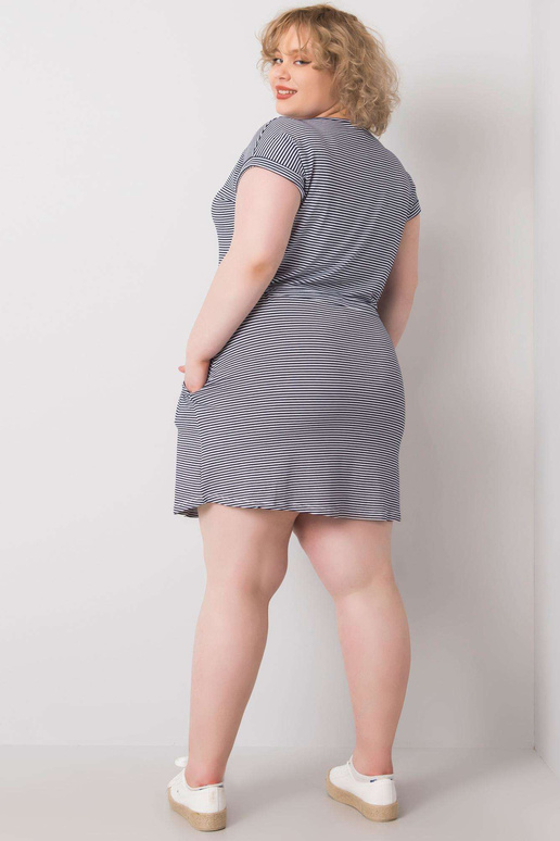 Tumši zila un balta liela izmēra...