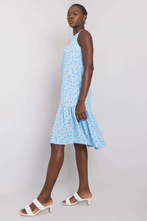 Gaiši zila ziedu kleita ar volānu...