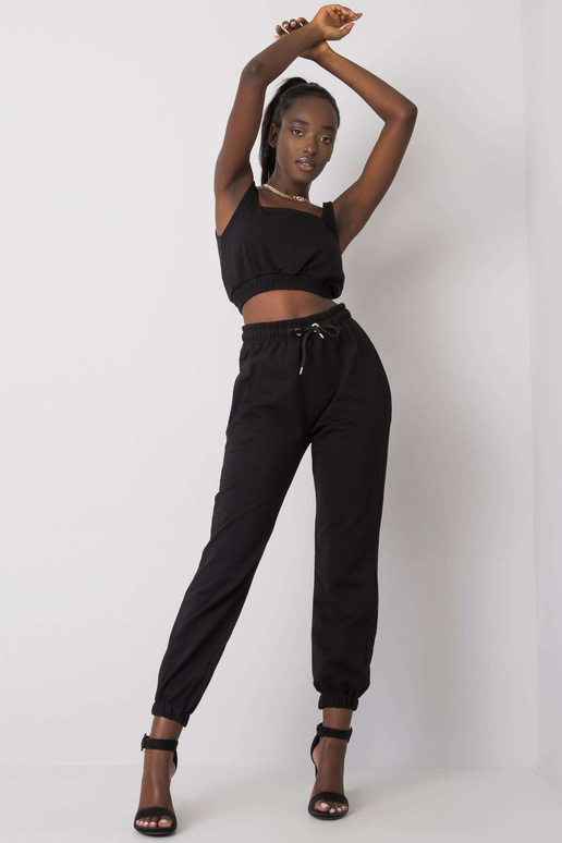 Melns treniņtērpa komplekts Irini