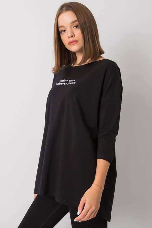 Melna blūze ar Merel uzrakstu