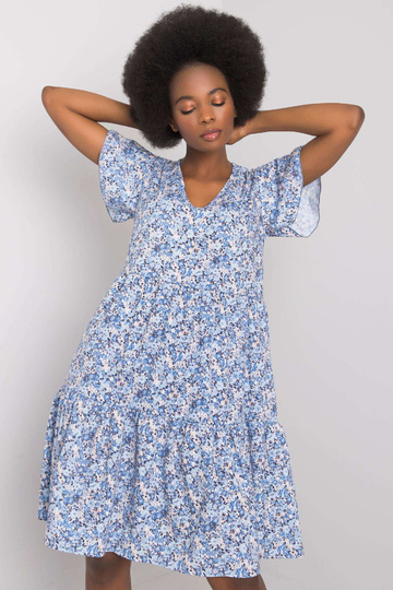 Zila volānu kleita...