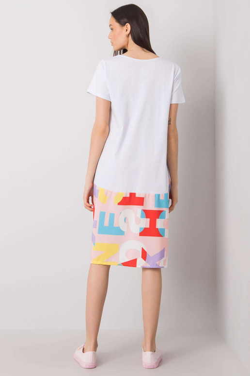 Balta un gaiši rozā kleita ar... Balta un gaiši rozā kleita ar...