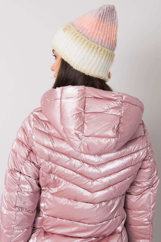 Zaļā un persiku beanie ombre