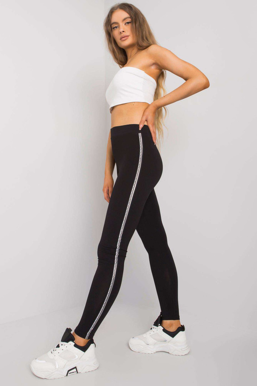 Melni un sudraba kokvilnas legingi...