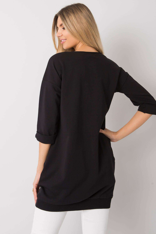 Melns džemperis ar Ivetas kabatām