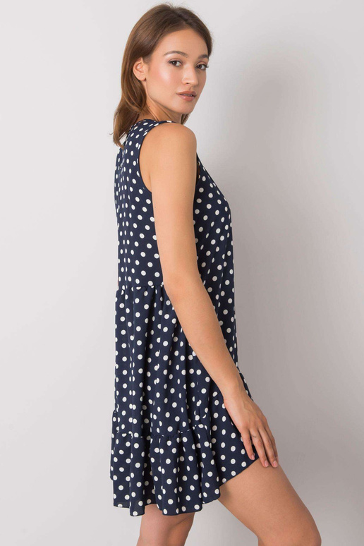 Tumši zila punktveida kleita... Tumši zila punktveida kleita...