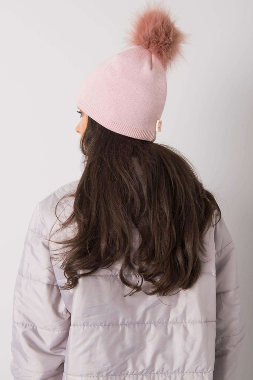 Gaiši rozā polsterēta sieviešu cepure...