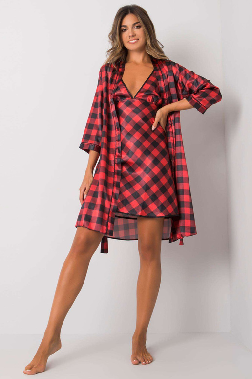 Melns un sarkans rūtains guļamkomplekts