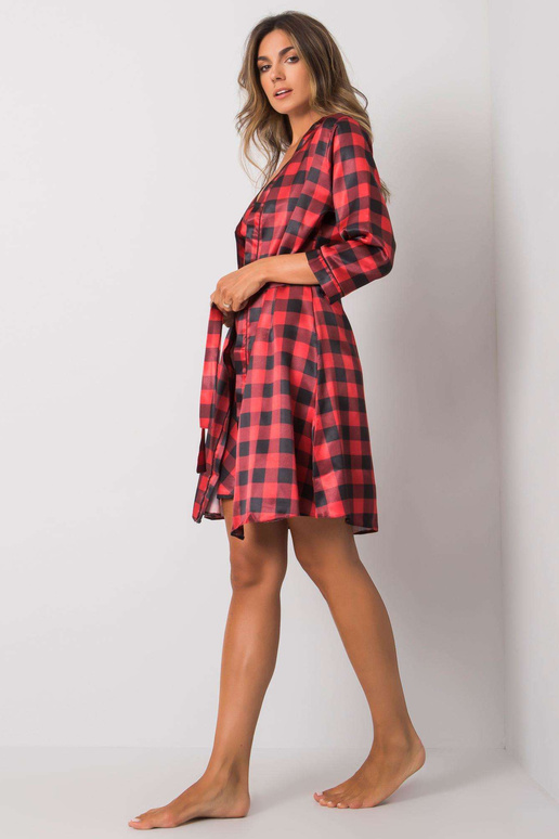 Melns un sarkans rūtains guļamkomplekts