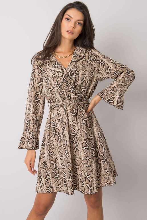 Bēša un melna kleita ar garām...