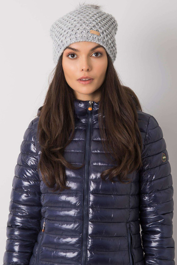 Pelēka ziemas cepure ar...