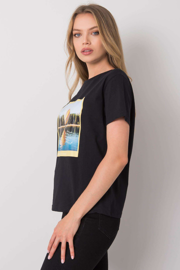 Melns T-krekls ar apdruku...