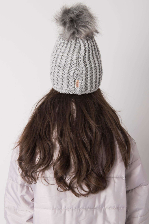 Pelēka sieviešu ziemas cepure