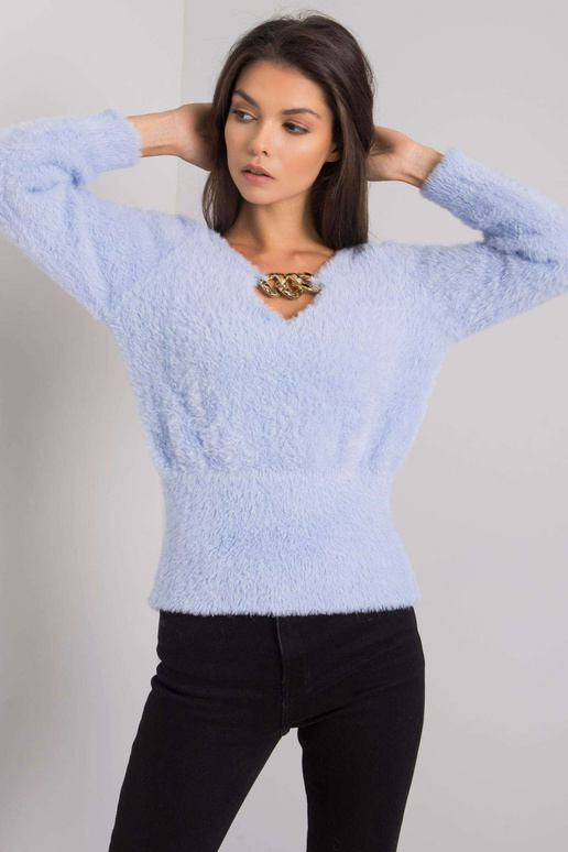 Gaiši zils džemperis ar izgriezumiem...