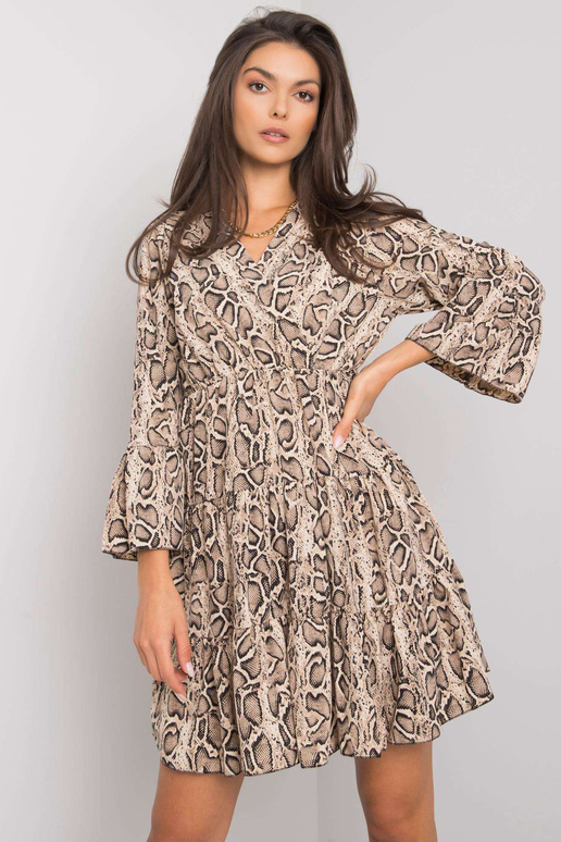 Bēša un melna kleita ar dzīvnieku... Bēša un melna kleita ar dzīvnieku...