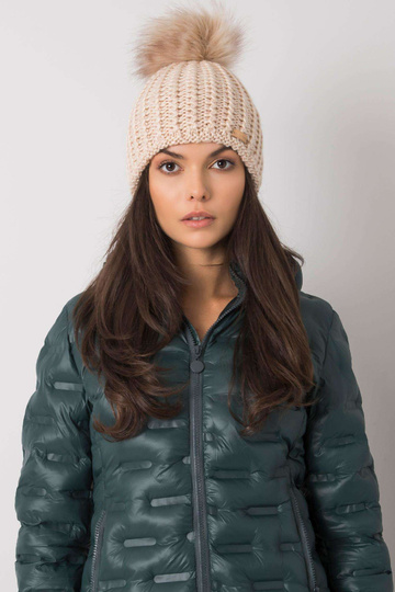 Bēša sieviešu ziemas cepure