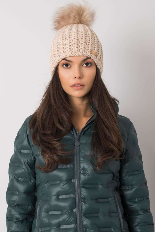 Bēša sieviešu ziemas cepure