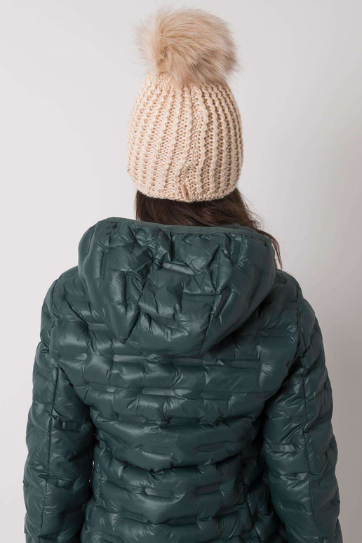 Bēša sieviešu ziemas cepure