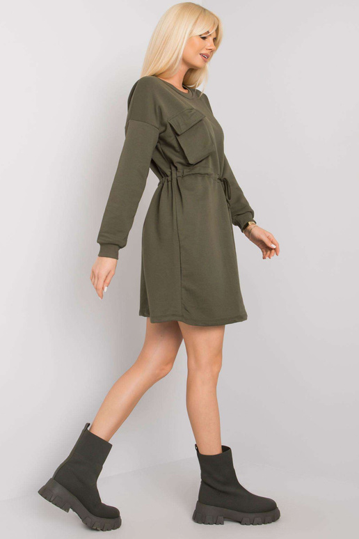 Haki krāsas liela izmēra kleita Kelbi... Haki krāsas liela izmēra kleita Kelbi...