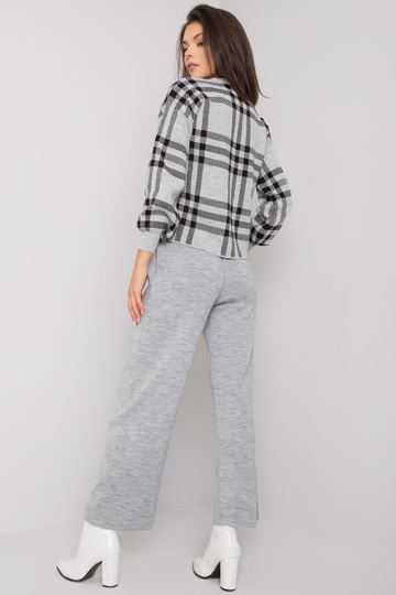 Pelēks trikotāžas komplekts... 2