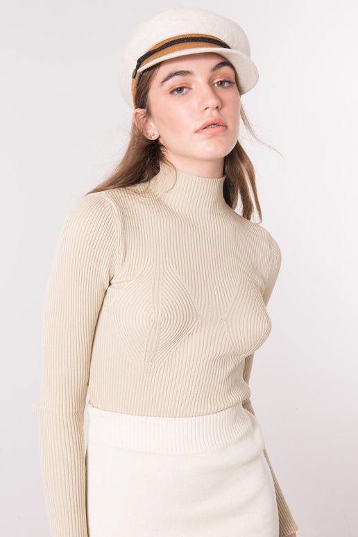 Gaiši bēšs rievotais golfs BSL