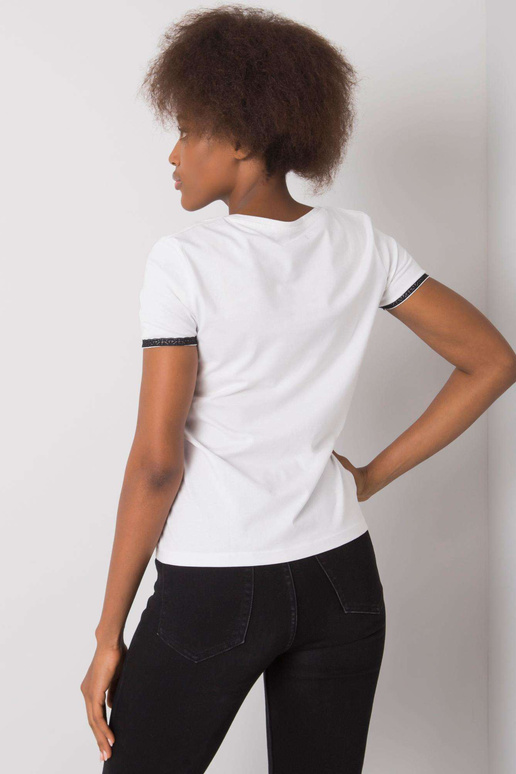 Balts V veida kakla t-krekls Kiarra... Balts V veida kakla t-krekls Kiarra...