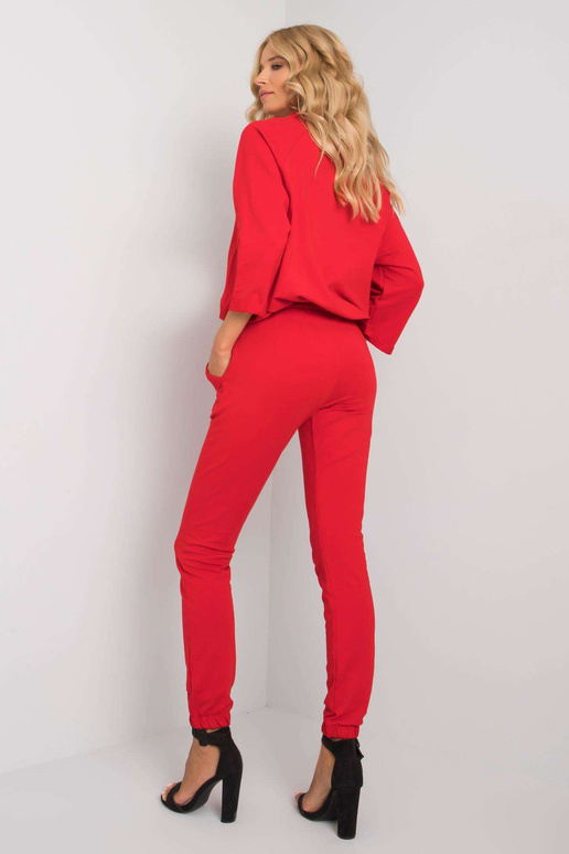 Sarkans komplekts ar Martille... Sarkans komplekts ar Martille...