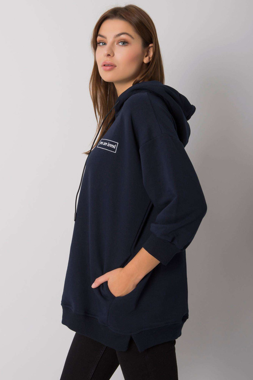 Tumši zils sporta krekls ar kabatām...