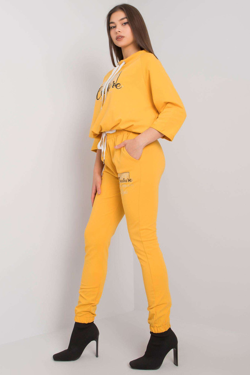 Tumši dzeltens komplekts ar Martille...