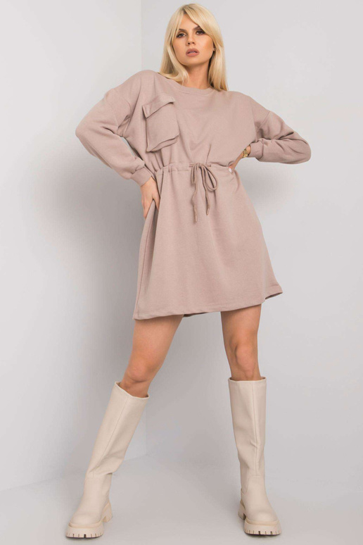 Tumši bēša oversize kleita Kelbi RUE... Tumši bēša oversize kleita Kelbi RUE...