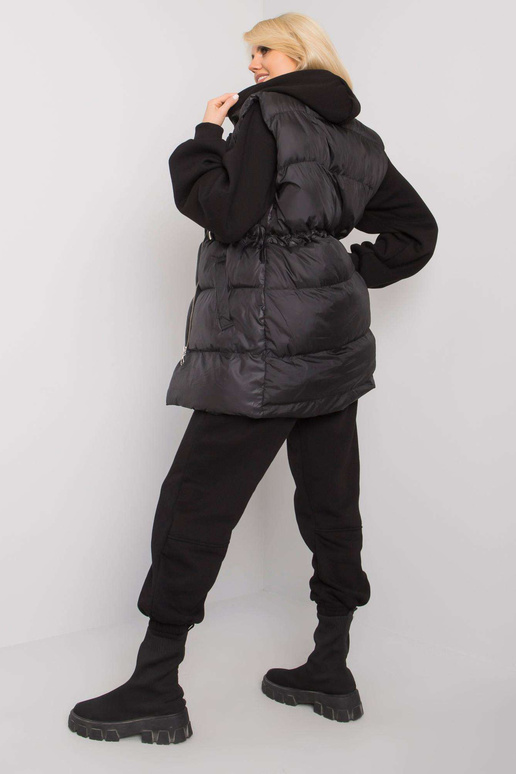 Melns trīsdaļīgs komplekts ar Abigail...