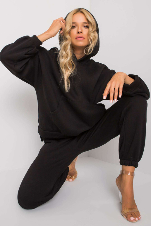 Janessa Melns Treniņtērpa komplekts