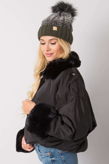 Haki krāsas ziemas cepure...