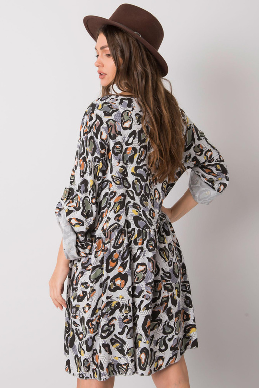 Earlene gaiši pelēka viskozes kleita Earlene gaiši pelēka viskozes kleita