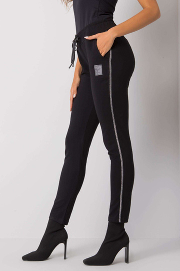 Melnas treniņbikses tūbiņas...