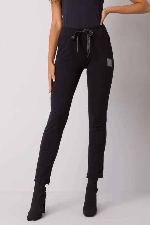 Melnas treniņbikses tūbiņas ar...