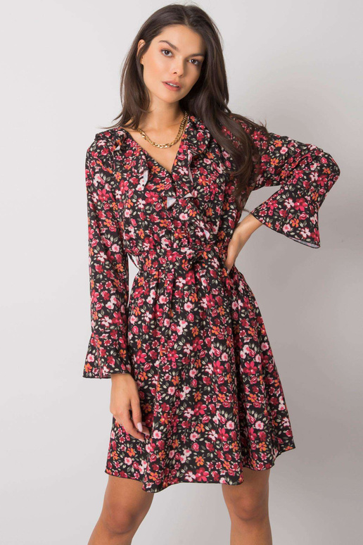 Melna un sarkana kleita ar ziediem...