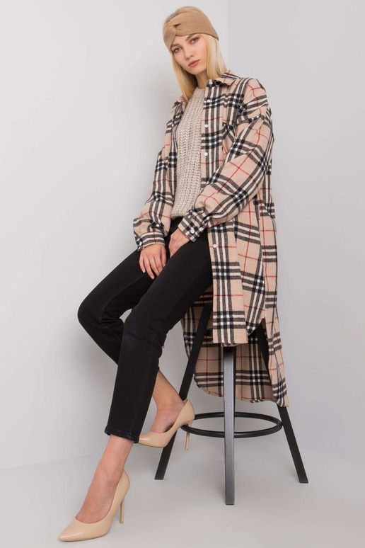 Bēšs un melns rūtains garais krekls...