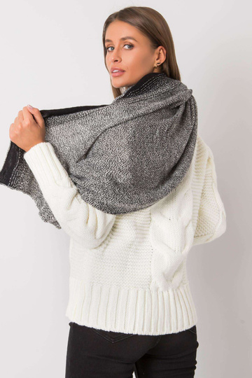 Melnbalts trikotāžas šalle 2