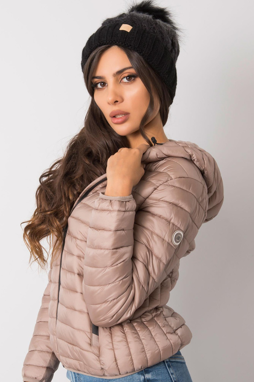 Melna ziemas cepure ar pušķi Ally RUE...