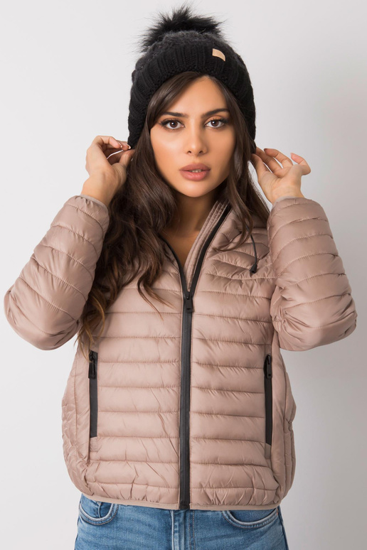 Melna ziemas cepure ar pušķi Ally RUE...