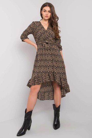 Melna asimetriska kleita... 2