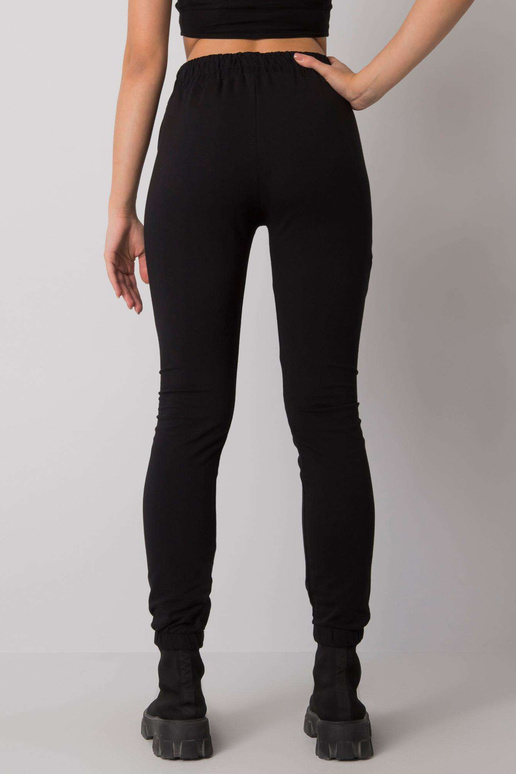 Melnas treniņbikses ar Shadia kabatām