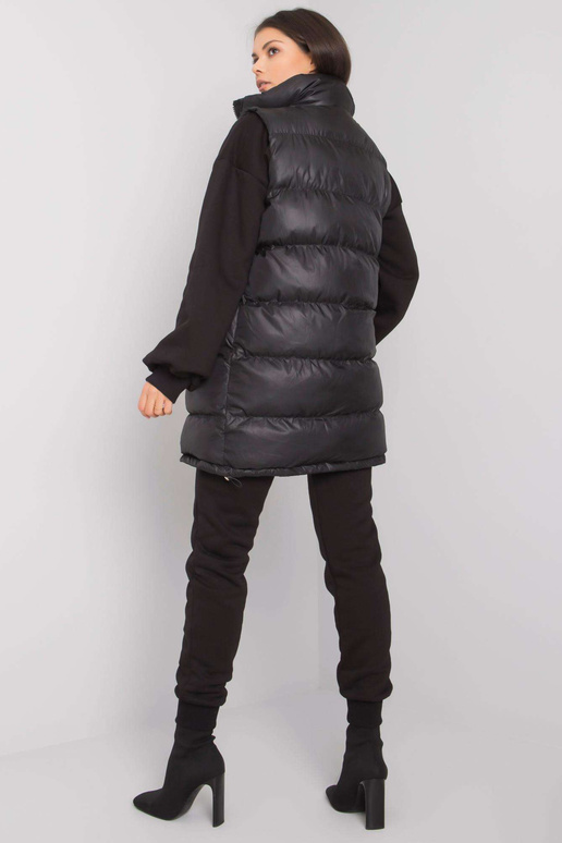 Melns komplekts ar Winchester vesti