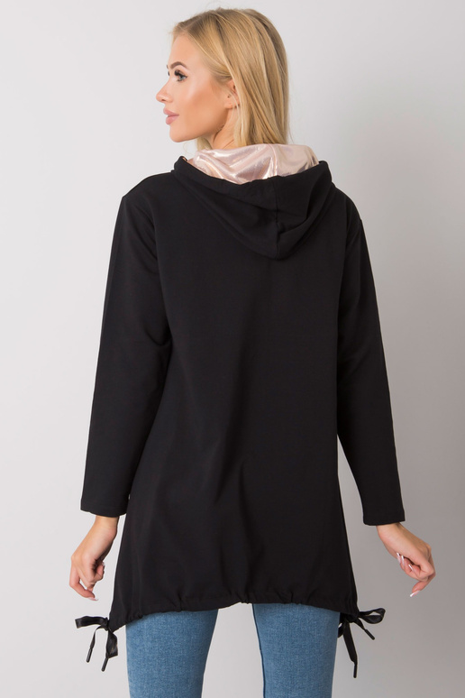 Narissa melna kapuci ar rāvējslēdzēju Narissa melna kapuci ar rāvējslēdzēju