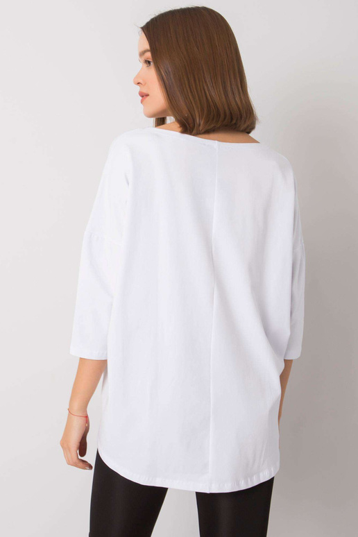 Balta blūze ar Merel uzrakstu